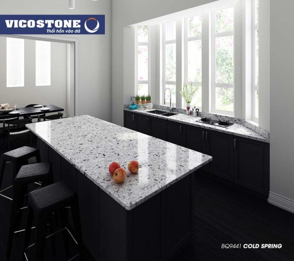 Đá Vicostone được ứng dụng trong ốp mặt bàn ăn dễ dàng vệ sinh, bảo dưỡng